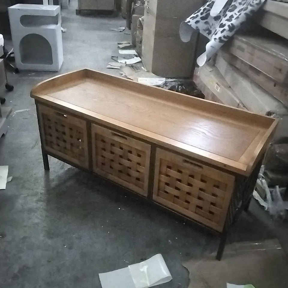 SHOSHONE WOOD STORAGE BENCH - HONEY OAK