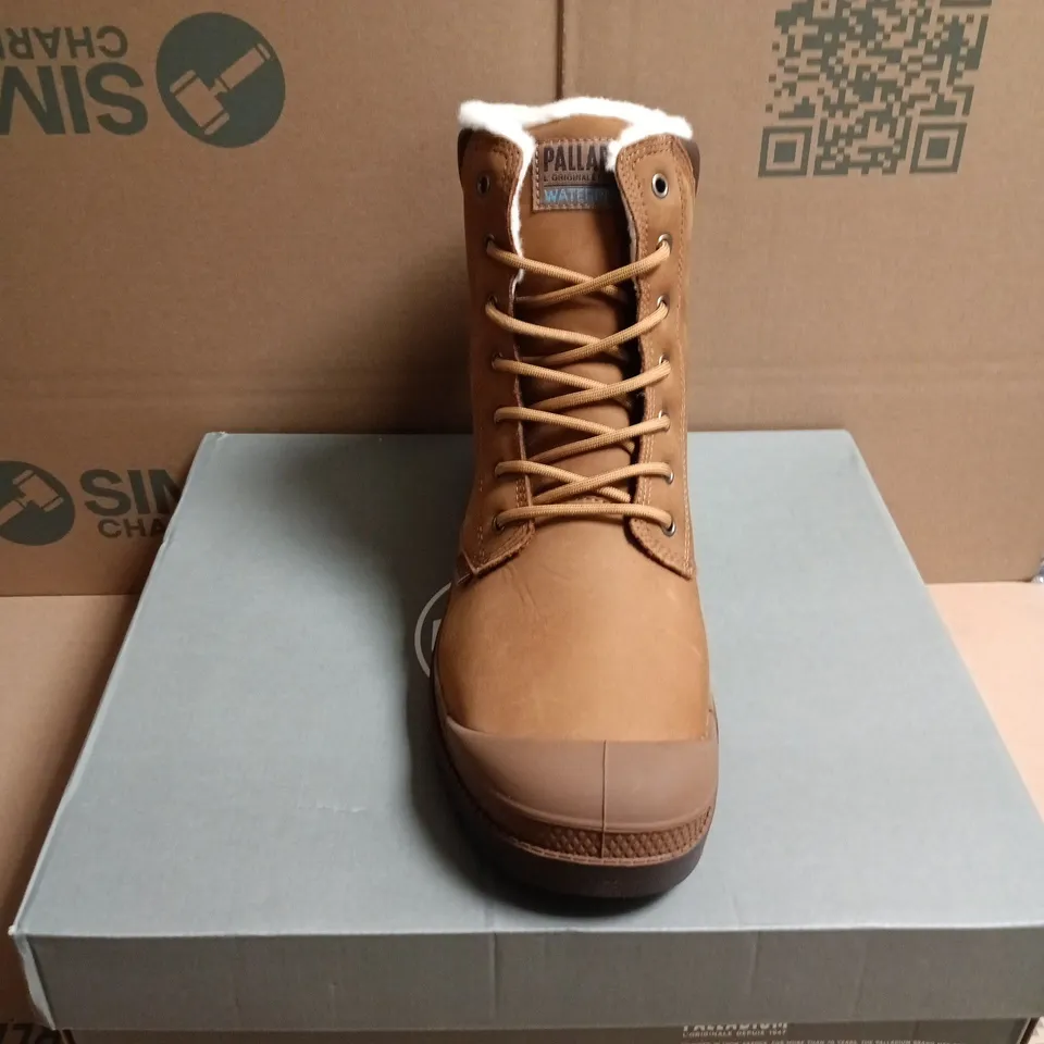BOXED PAIR OF PALLADIUM PAMPA SPORT CUFF BOOTS - 12