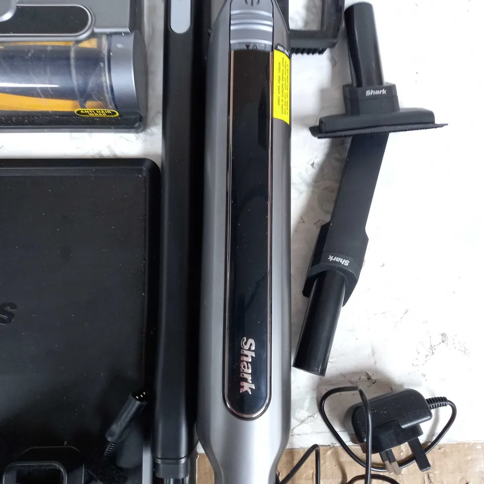 SHARK WANDVAC 2-IN-1 LIGHTWEIGHT CORDLESS HANDHELD VACUUM CLEANER WV361UK