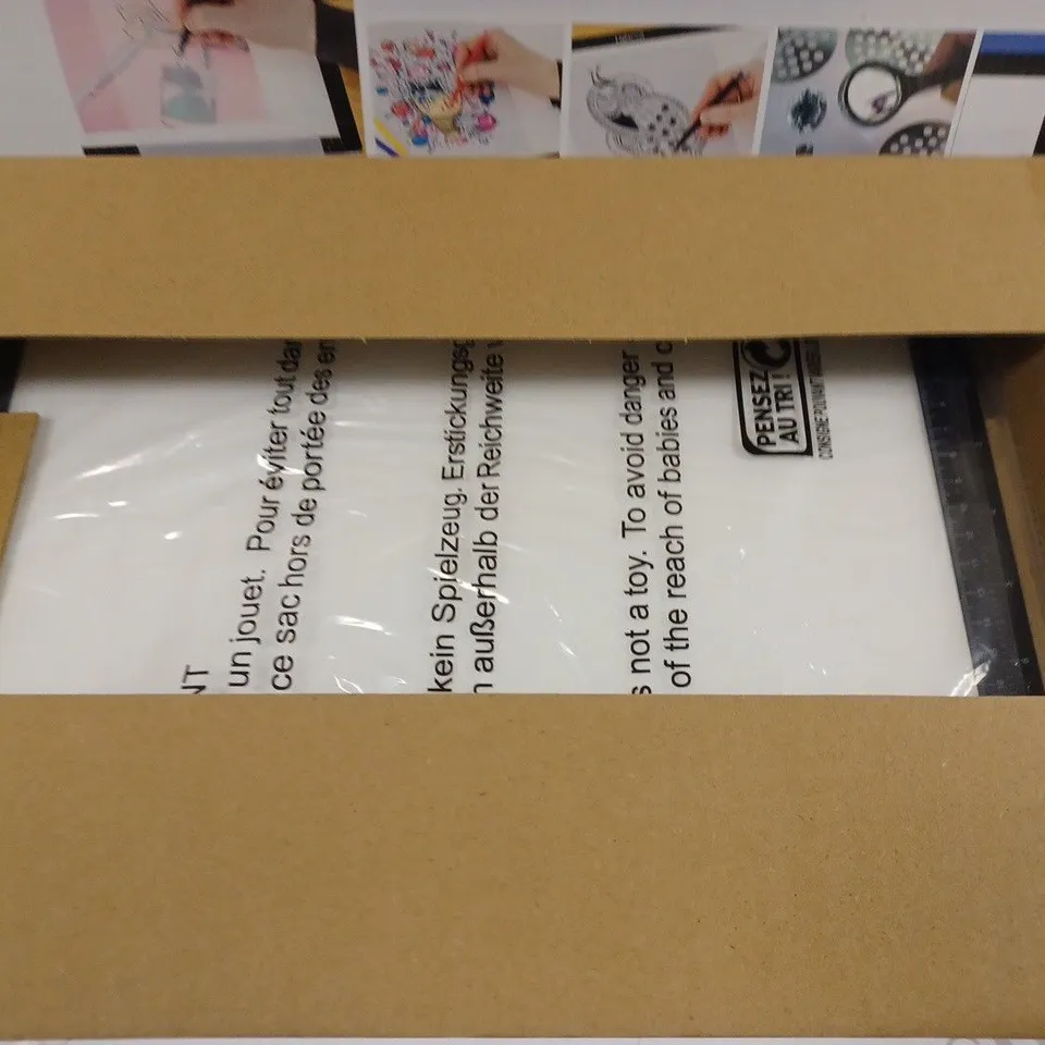 BOXED LIGHTCRAFT ULTRASLIM A4 LIGHTBOX