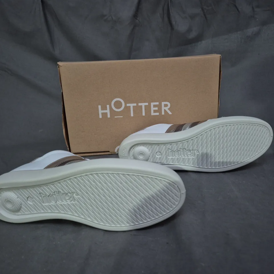 BOXED PAIR OF HOTTER METALLIC MULTI TRAINER UK 7