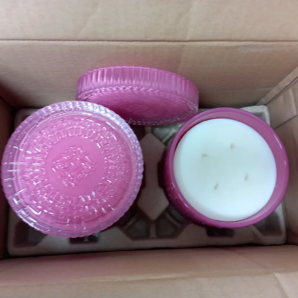 PAIR OF HOMEWORX ROSE PETAL CANDLES 