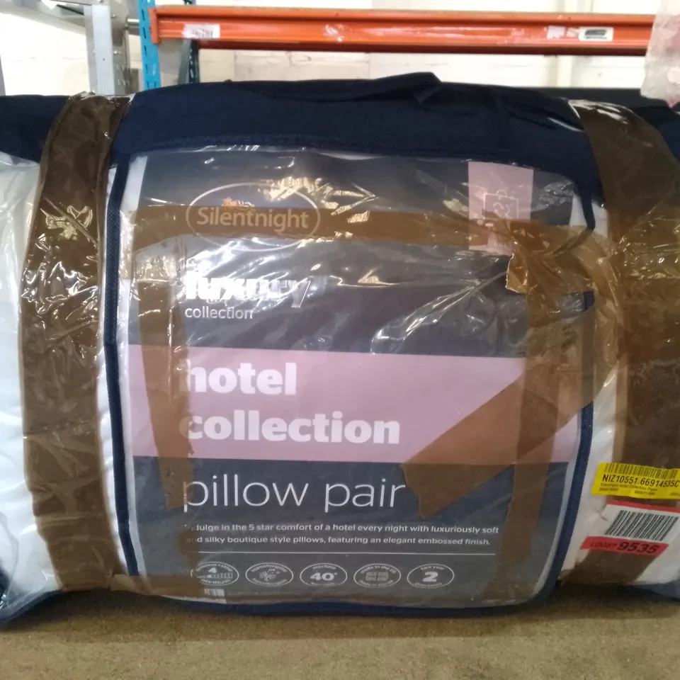 2 BAGGED SILENTNIGHT HOTEL COLLECTION PIPED PILLOW PAIRS