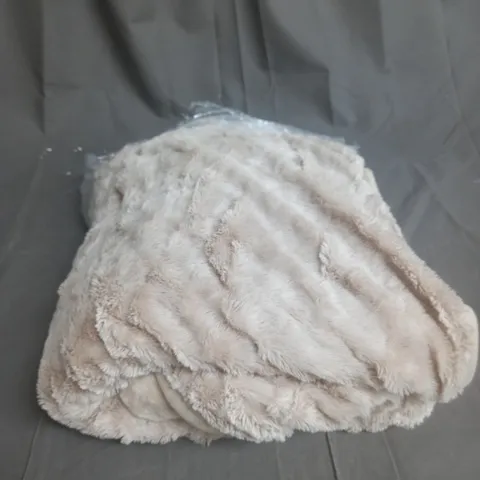COZEE HOME VELVETSOFT HEATED THROW IN STONE