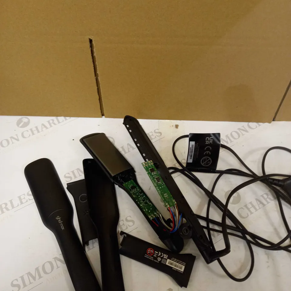 GHD MAX STYLER PROFESSIONAL HAIR STRAIGHTENERS - BLACK