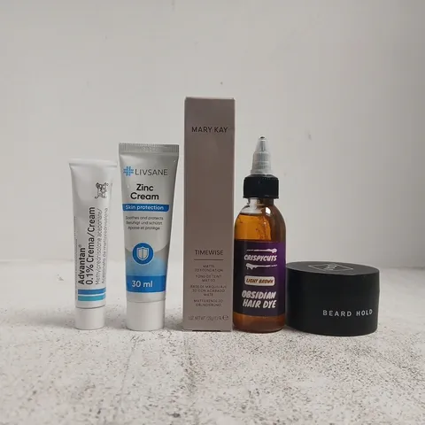 APPROXIMATELY 15 ASSORTED COSMETIC ITEMS INCLUDING VARIOUS MAKES AND BRANDS - COLLECTION ONLY