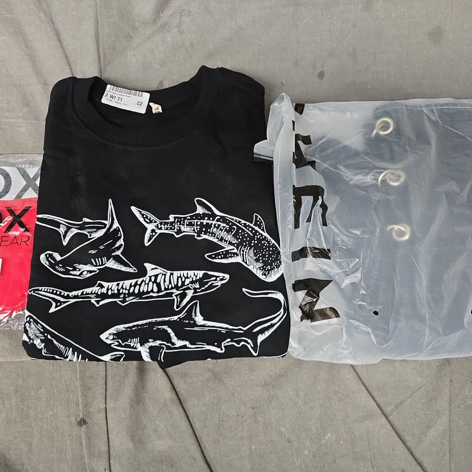 APPROXIMATELY 25 ASSORTED CLOTHING AND FASHION PRODUCTS IN VARIOUS STYLES AND SIZES - COLLECTION ONLY