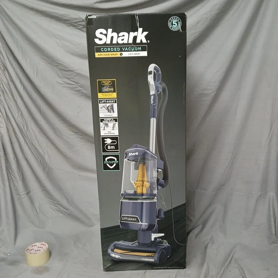SHARK CORDED VACUUM CLEANER – LIFT-AWAY (BOXED)