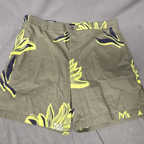 HUGO BOSS C KARLOS SHORTS IN DARK OLIVE W. FLORAL PATTERN SIZE UK 52