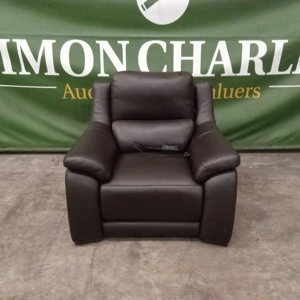 QUALITY DESIGNER ITALIAN MADE DEGANO ELECTRIC RECLINER CHAIR WITH SMALL ARMS - DARK BROWN LEATHER