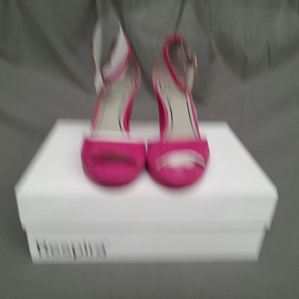 BOXED PAIR OF GEOX WALK PLEASURE HIGH BLOCK HEEL OPEN TOE SANDALS SIZE 4