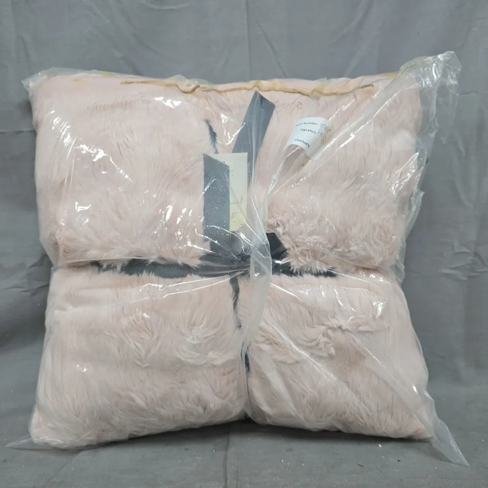 BOX OF APPROXIMATELY 4 ASSORTED HOUSEHOLD ITEMS - COLLECTION ONLY