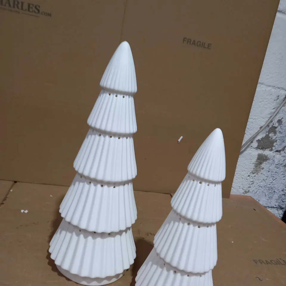 K BY KELLY HOPPEN SET OF 2 LARGE CERAMIC LIGHT UP ORNAMENTS