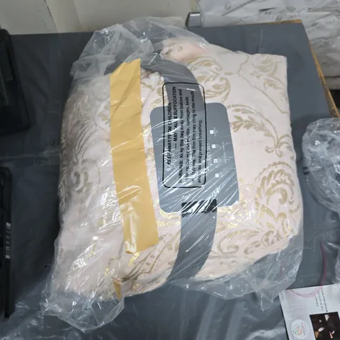 DUVET SET – DAMASK PATTERN, BEIGE/GOLD, IN PACKAGING 