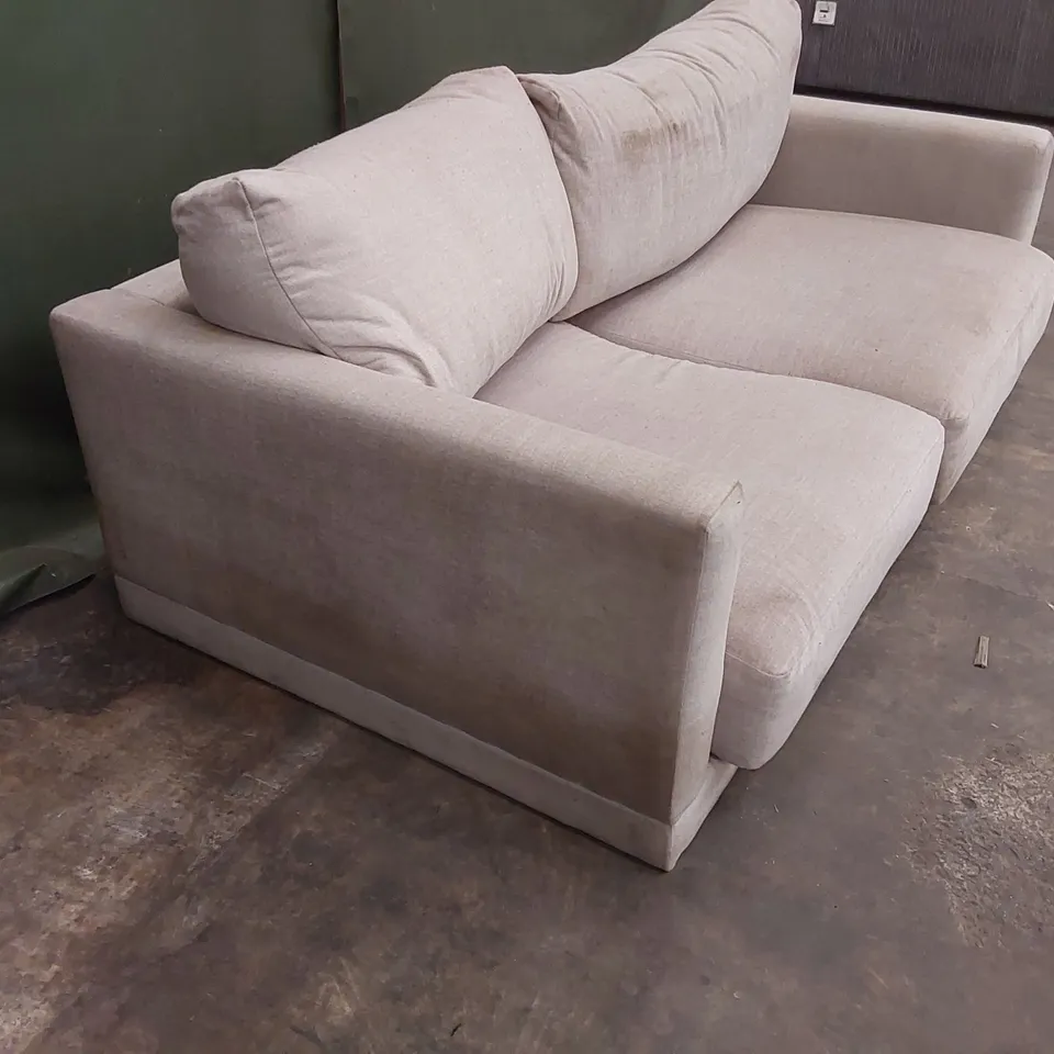 QUALITY DESIGNER 3 SEATER UPHOLSTERED SOFA