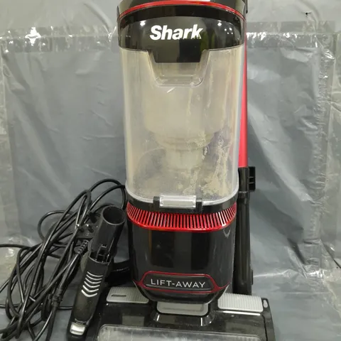 SHARK LIFT AWAY URIGHT VACUUM CLEANER