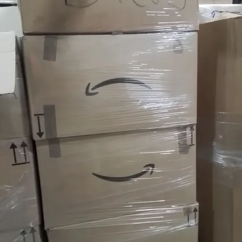 PALLET CONTAINING A LARGE QUANTITY OF BULBS