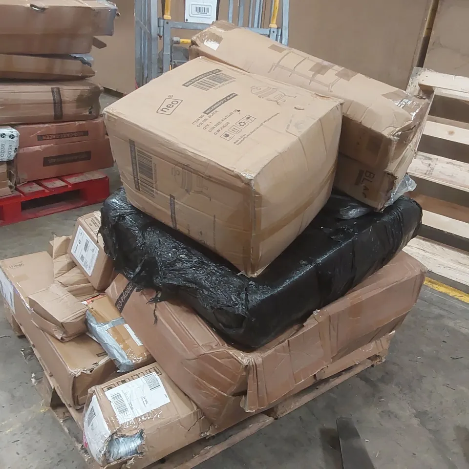 PALLET CONTAINING A LARGE QUANTITY OF ASSORTED NEO ITEMS INCLUDING: KAMADO BBQ, SUN LOUNGER, SACK TRUCK ECT