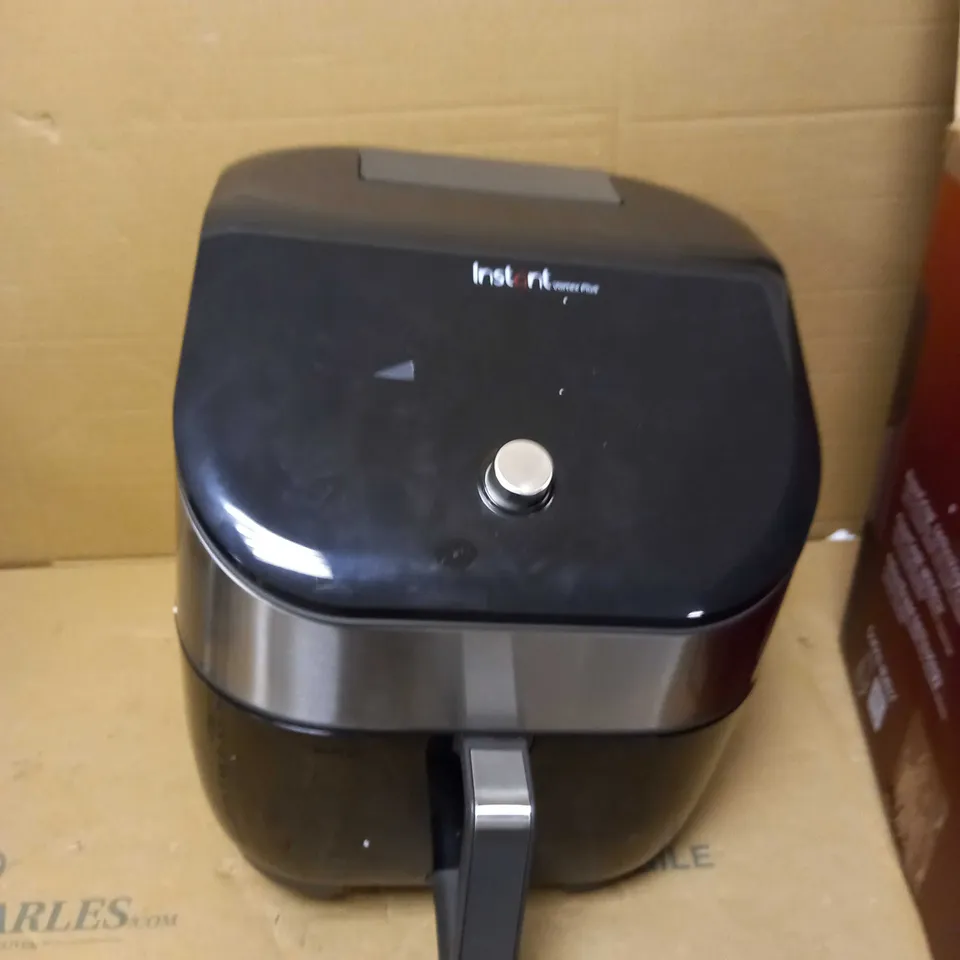 INSTANT VORTEX PLUS WITH CLEARCOOK DIGITAL HEALTH AIR FRYER