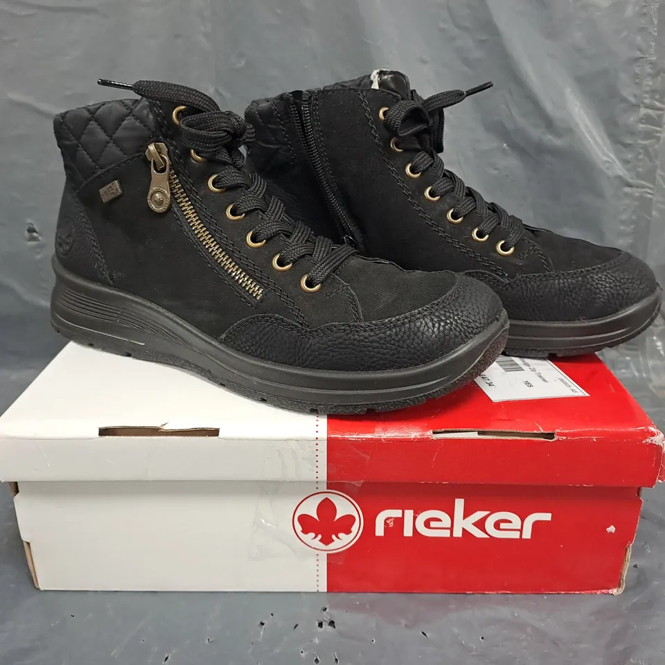 RIEKER TEX WEDGE ZIP TRAINERS IN BLACK SIZE 6.5