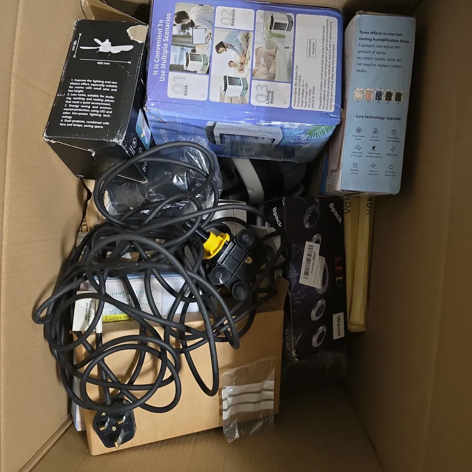 APPROXIMATELY 15 ASSORTED ELECTRICAL PRODUCTS TO INCLUDE HAND MIXER, FAN LIGHT, AIR COOLER ETC 