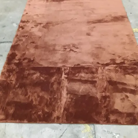 CHOCOLATE BROWN SOFT RUG 226X157CM APPROXIMATELY