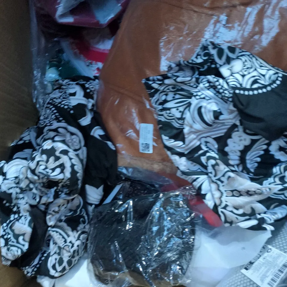 BOX OF APPROXIMATELY 20 ASSORTED CLOTHING ITEMS TO INCLUDE DRESS, TOPS, TROUSERS, ETC