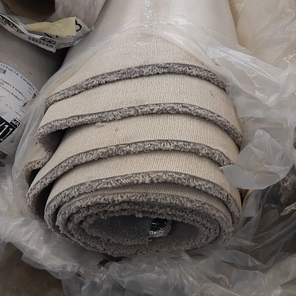 ROLL OF QUALITY ULTIMATE IMPRESSIONS HIGHLIFE CARPET // SIZE: APPROX 5 X 5.2m