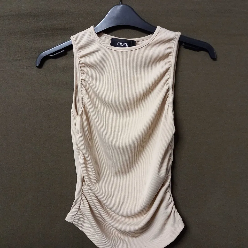 CIDER CREWNECK TEXTURED VEST IN BEIGE - XS