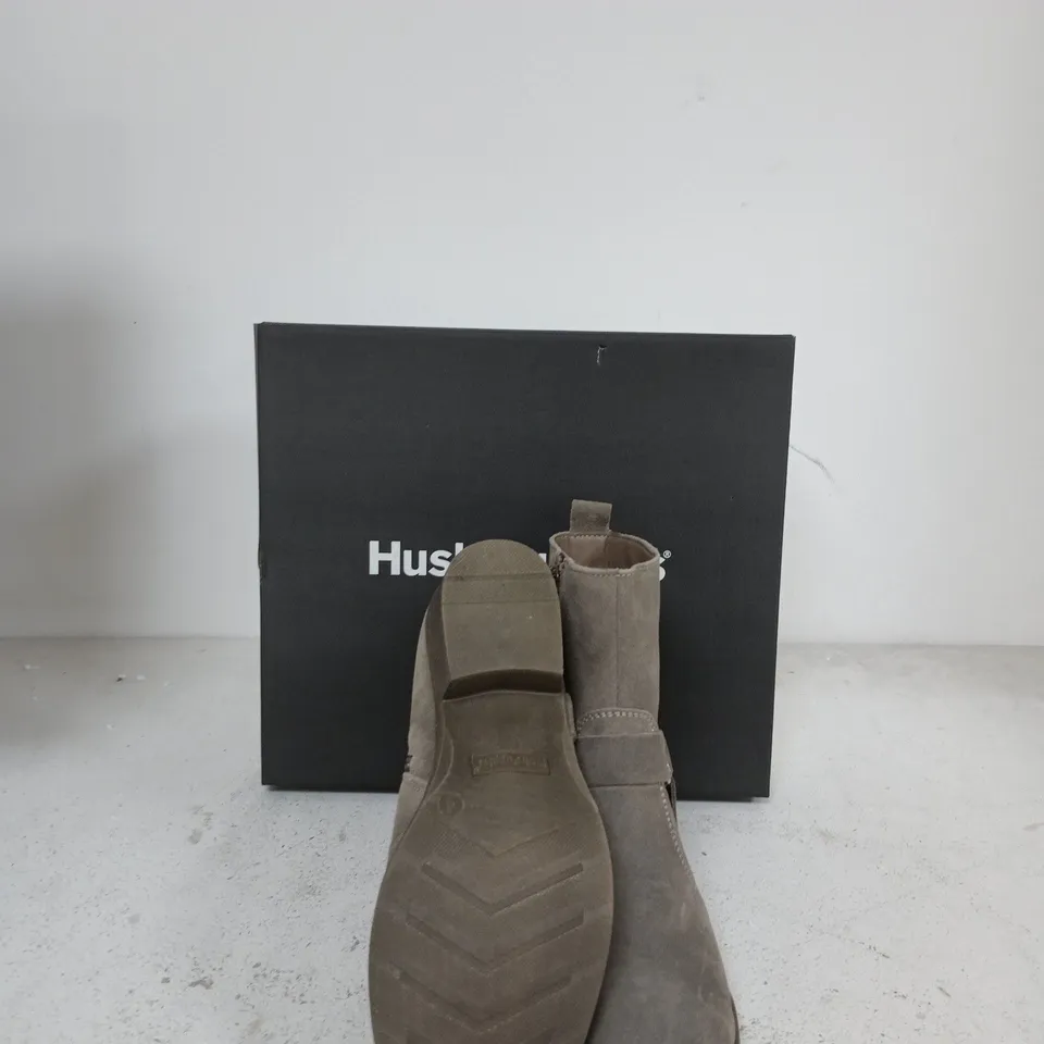 HUSH PUPPIES WOMEN'S SUEDE ANKLE BOOTS – TAUPE (BOXED) SIZE UK 6