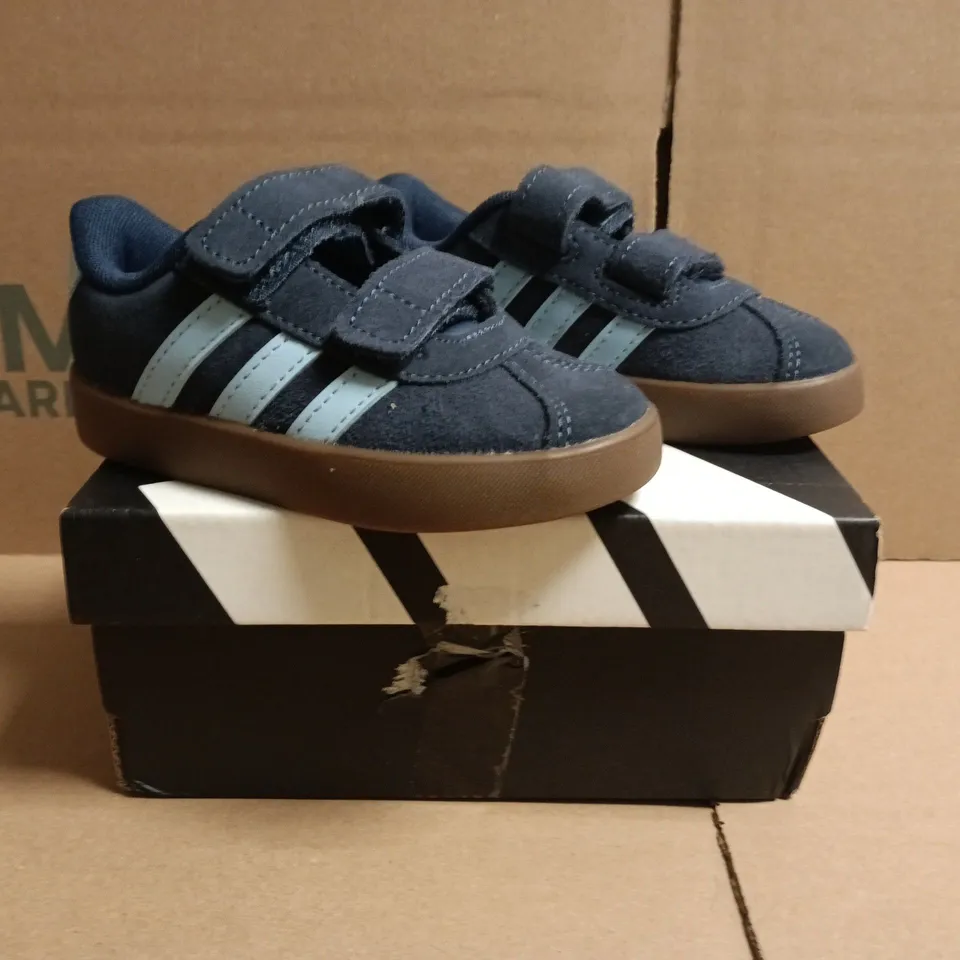 BOXED PAIR OF ADIDAS INFANT VL COURT 3.0 TRAINERS IN NAVY/SKY BLUE SIZE UK 6