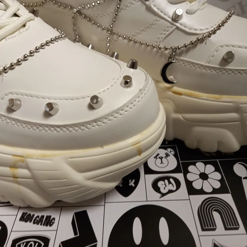 KOI VEGAN JINX WHITE MYSTIC CHARM TRAINERS - SIZE 8