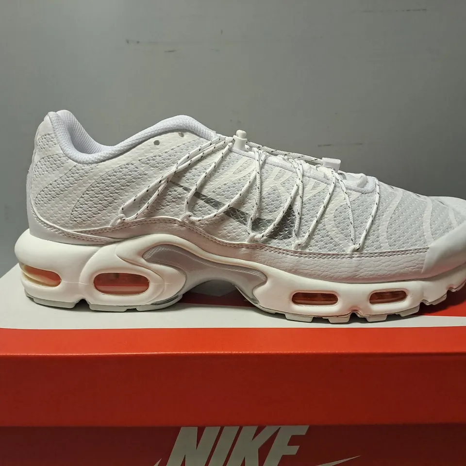 BOXED NIKE AIR MAX PLUS UTILITY - UK 10