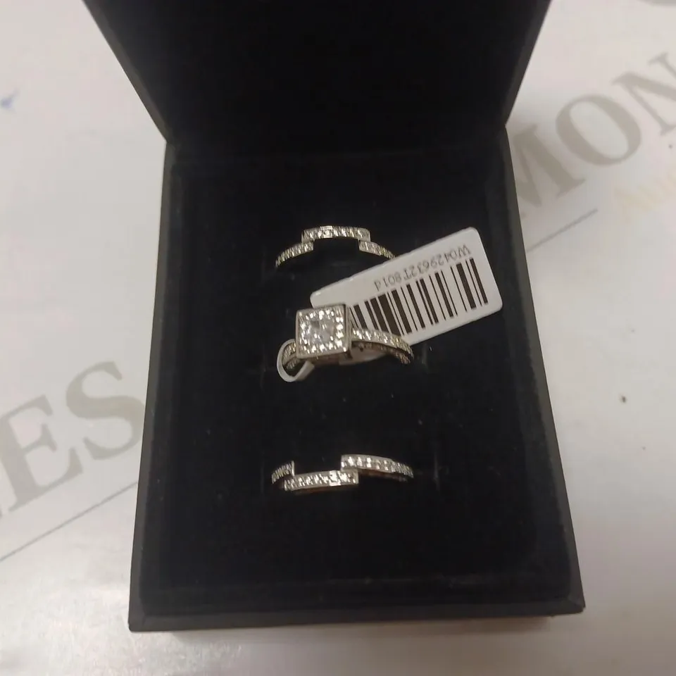 JOANCEE BOXSET OF 3 SPARKLE EFFECT RINGS
