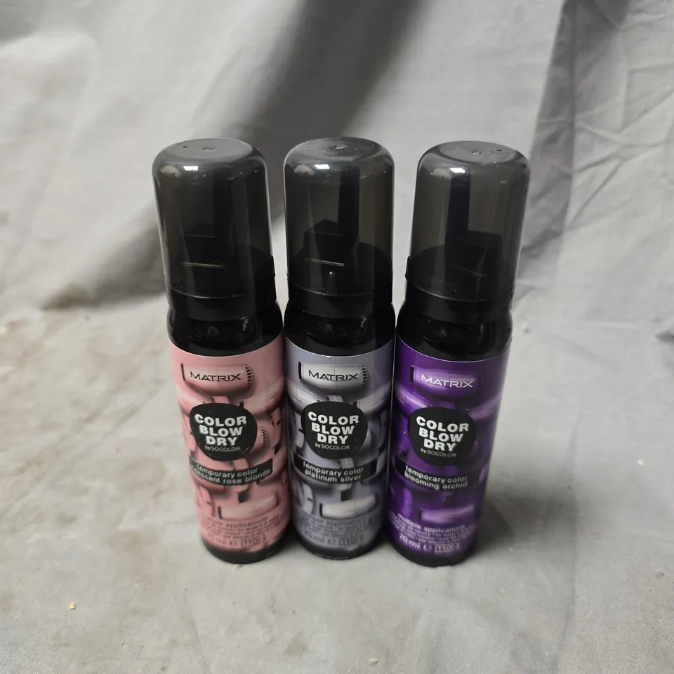 APPROXIMATELY 20 ASSORTED MATRIX BLOW DRY SPRAYS TO INCLUDE ROSE BLONDE, BLOOMING ORCHID, PLATINUM SILVER, ETC - COLLECTION ONLY