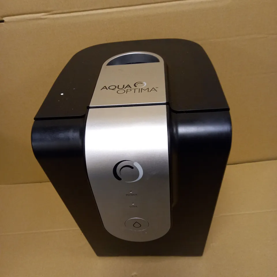 AQUA OPTIMA LUMI CHILLER