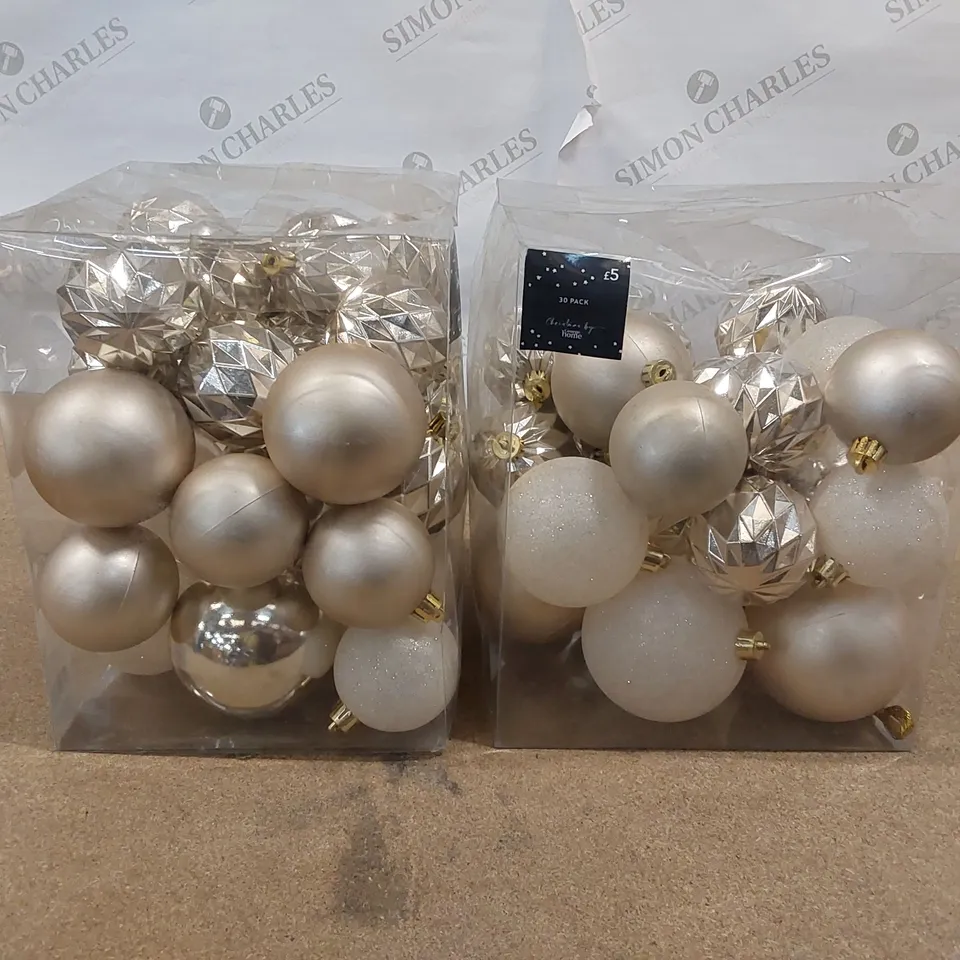 LOT OF APPROXIMATELY 2X 30PCS CHRISTMAS BAUBLES SETS (2 ITEMS TAPED TOGETHER)
