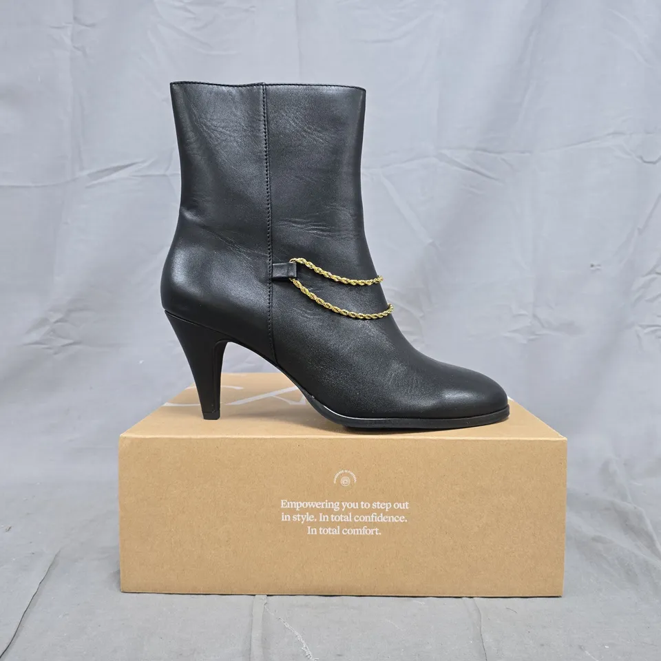 BOXED PAIR OF CALLA MAYA MID HEELED SIDE-ZIP ANKLE BOOTS IN BLACK SIZE EU 41