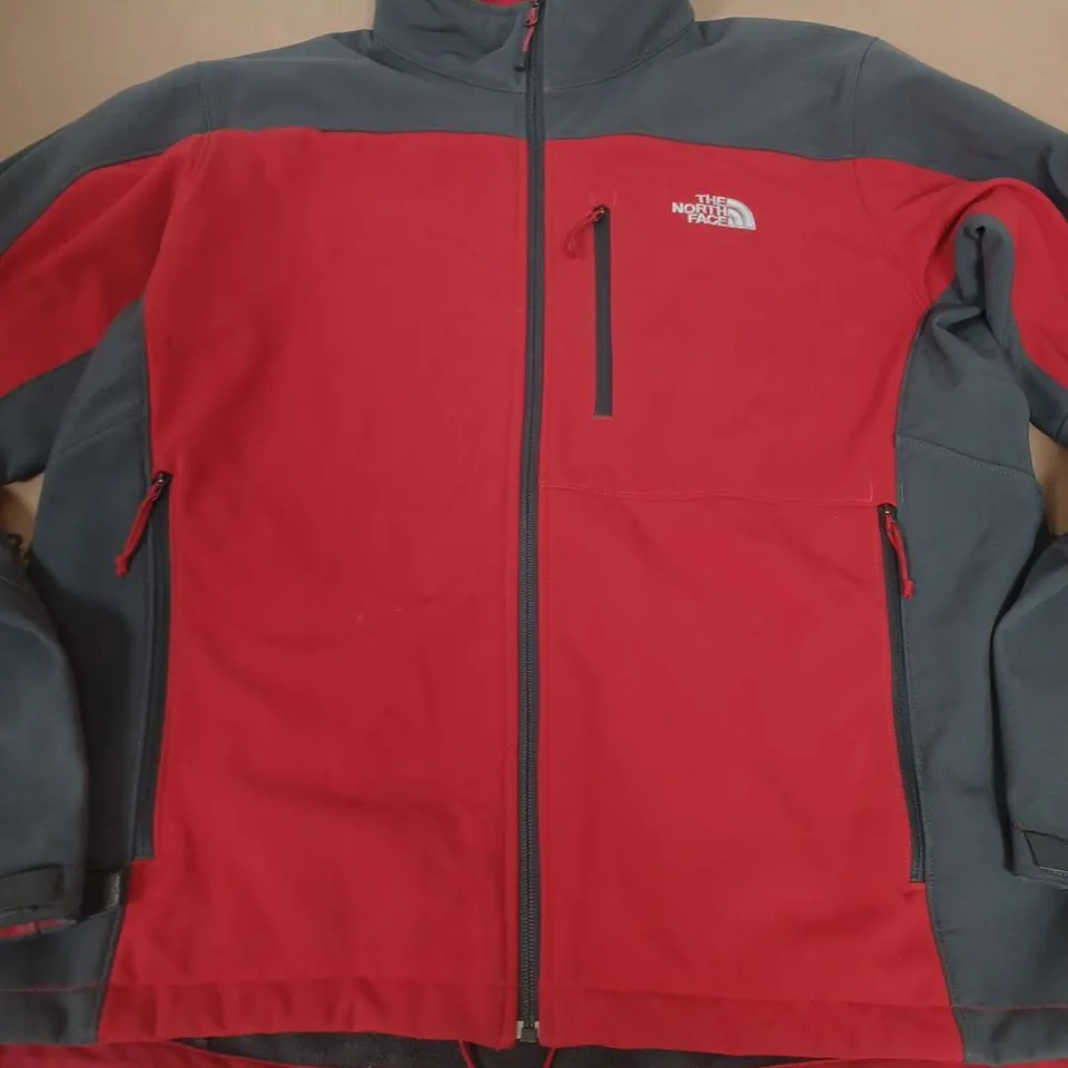THE NORTH FACE ZIP HIGH COLAR JACKET RED/GREY - LARGE