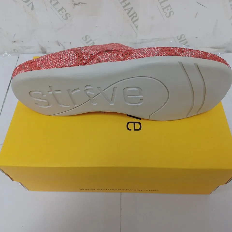 BOXED PAIR OF STRIVE SANDALS WITH PINK METALIC TOE STRAP SIZE UK 6