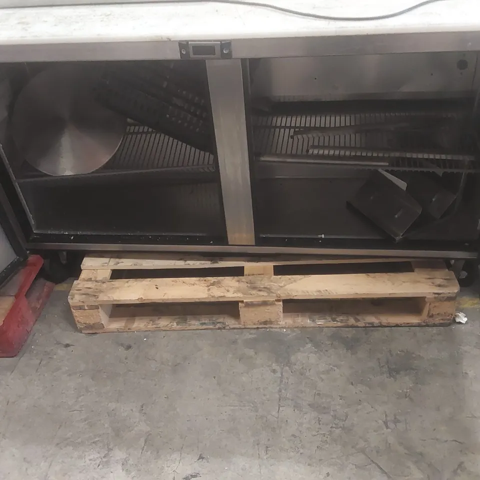 TRUE DOUBLE DOOR PREP COUNTER FRIDGE TSSU-60-24M-B-ST