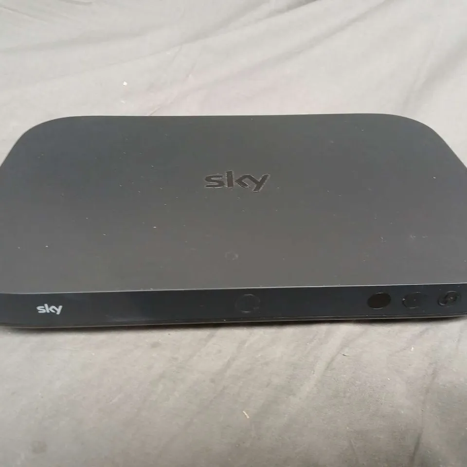 SKY BOX 