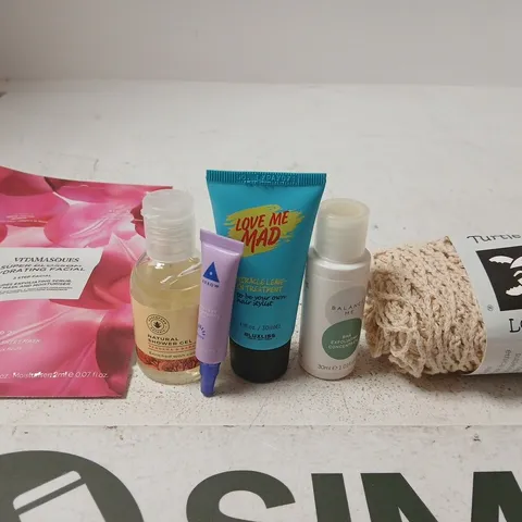 BIRCHBOX COSMETIC GIFT SET
