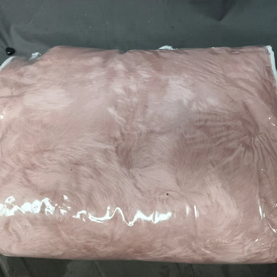 ACRYLIC PATTERNED RUG - DOOR MAT IN PINK