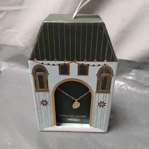 STERLING SILVER NECKLACE WITH ROUND PENDANT – BOXED GIFT BOX