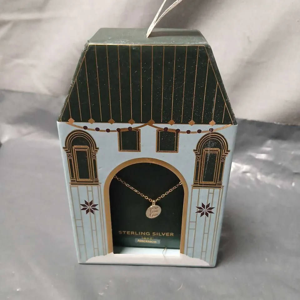 STERLING SILVER NECKLACE WITH ROUND PENDANT – BOXED GIFT BOX