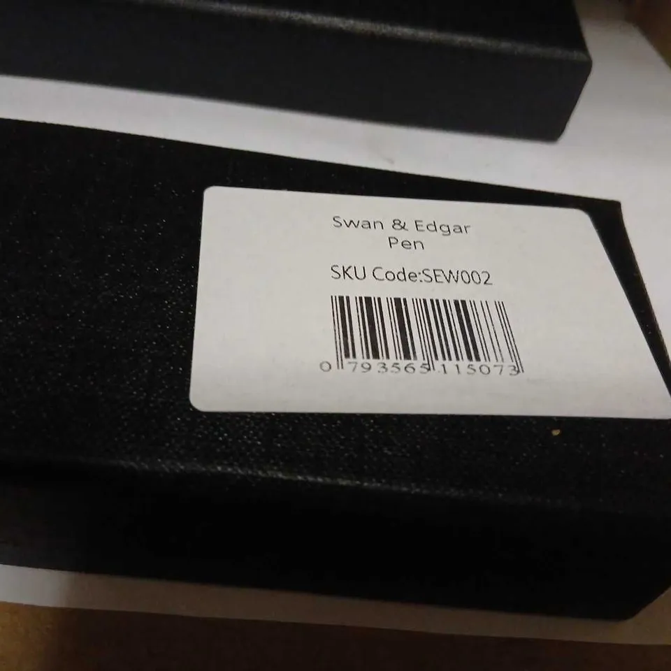 SWAN & EDGAR PEN – BLACK PRESENTATION BOX (SKU SEW002)