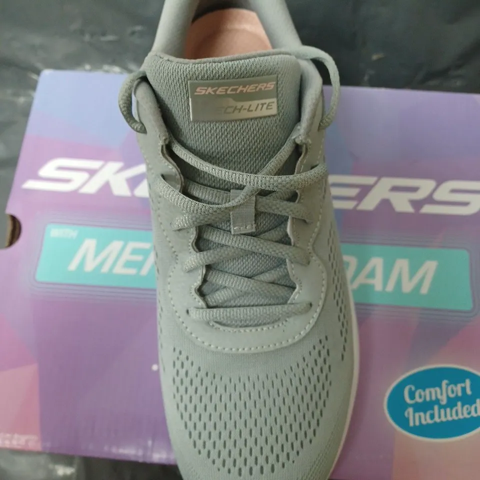 BOXED SKECHERS SKECH-LITE PRO - PERFECT TIME WITH MEMORY FOAM - GREY AND PINK - SIZE 7 UK