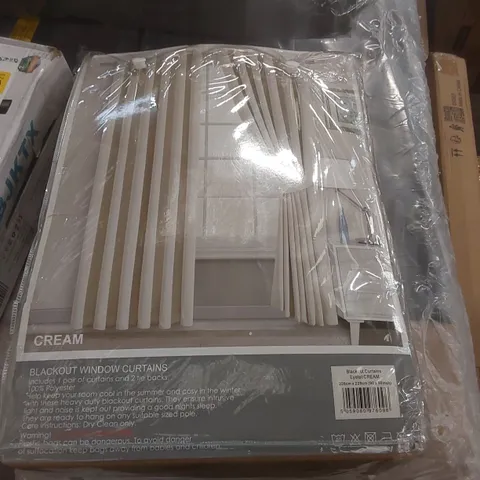 BAGGED 100% ROOM DARKENING BLACKOUT EYELET THERMAL CURTAIN - CREAM - 90 x 90"