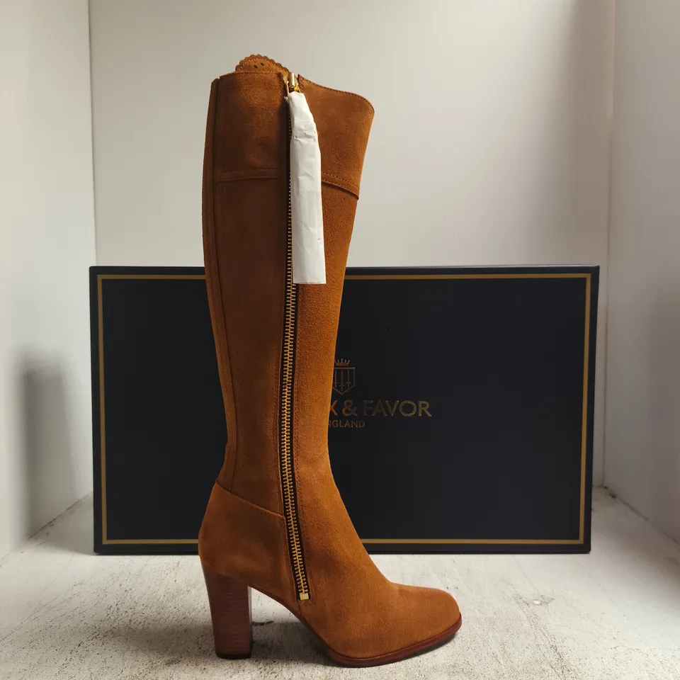 FAIRFAX & FAVOR WOMEN'S HIGH-HEELED REGINA KNEE-HIGH BOOT – TAN SUEDE UK 6
